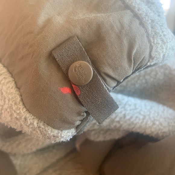 The North Face Oatmeal Taupe Denali Jacket - Picture 8 of 8